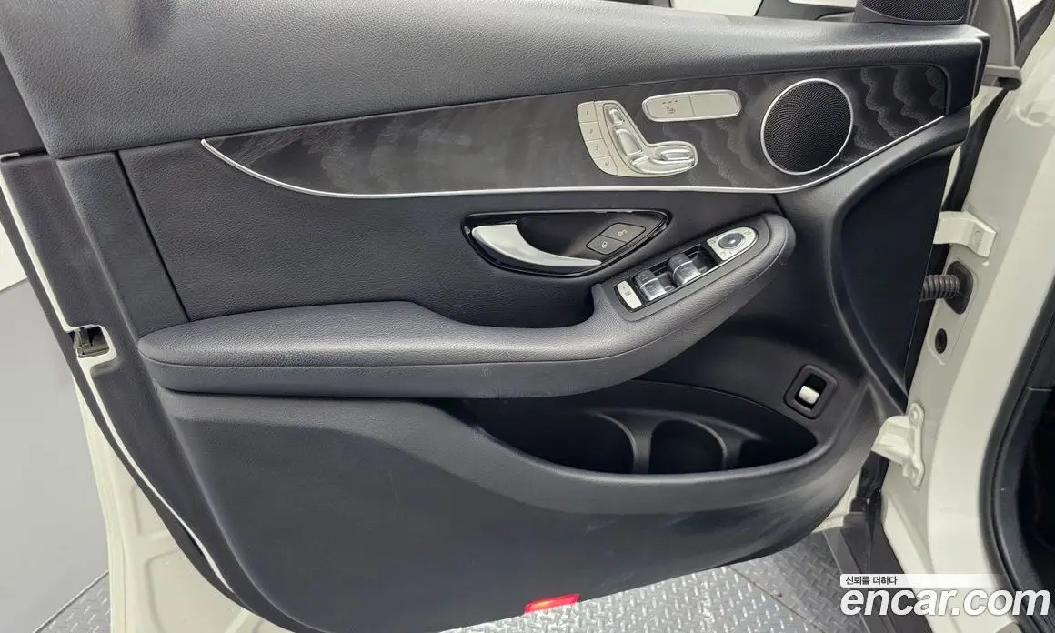 Mercedes-Benz GLC-Class 2019 2.0 автомат (гидро), фото 14 Mercedes-Benz GLC-Class 2019 2.0 автомат (гидро), фото 14