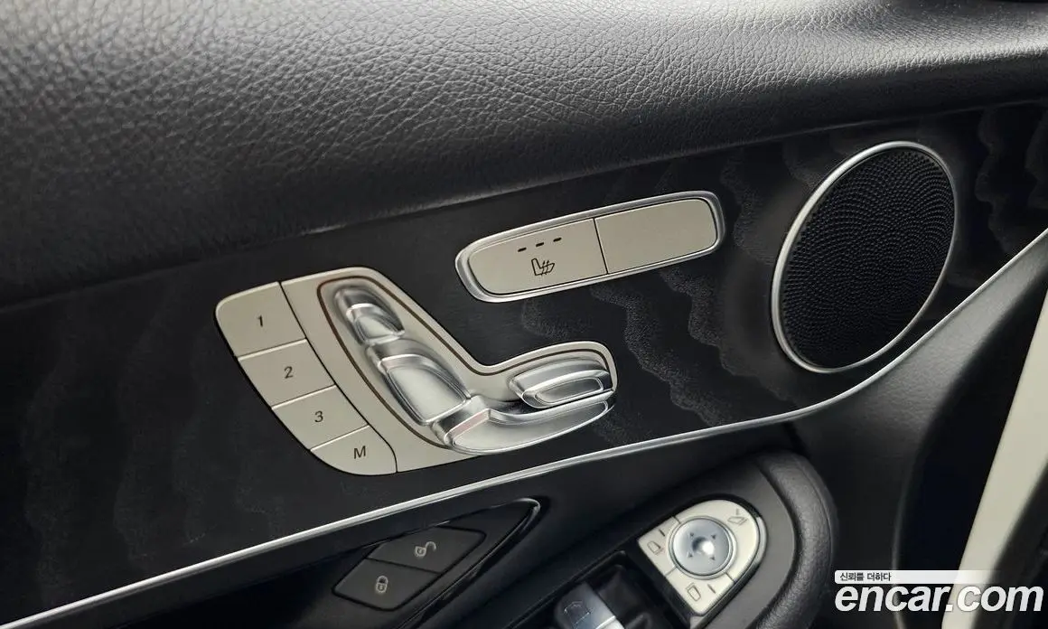Mercedes-Benz GLC-Class 2019 2.0 автомат (гидро), фото 30 Mercedes-Benz GLC-Class 2019 2.0 автомат (гидро), фото 30