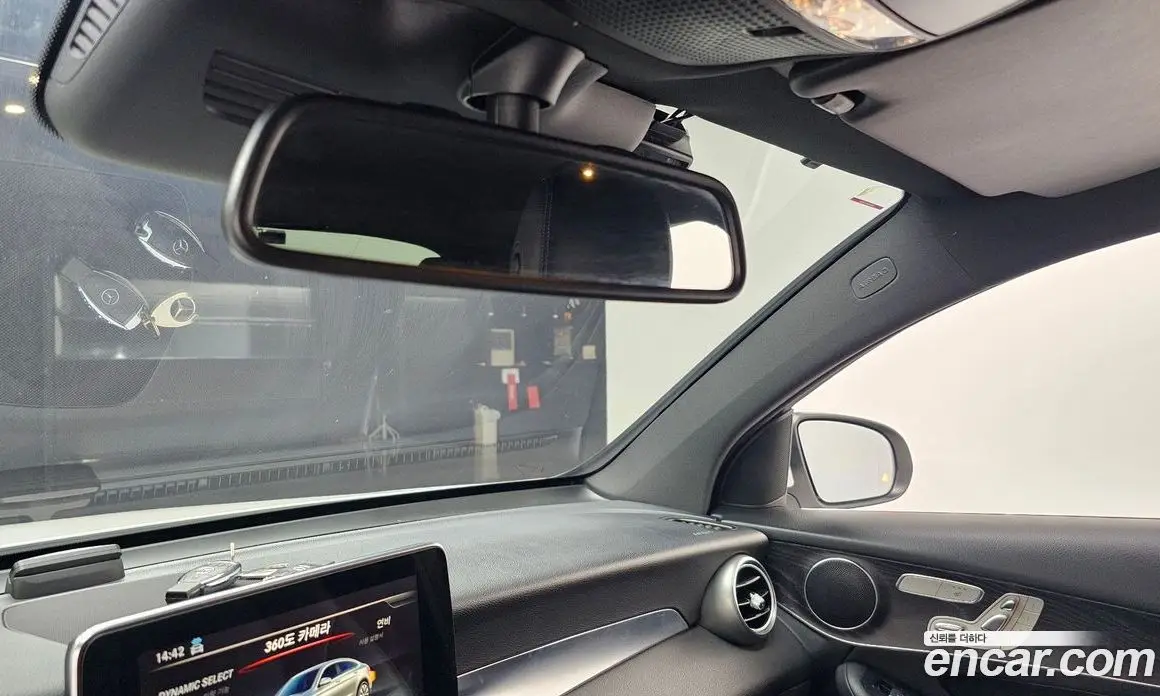 Mercedes-Benz GLC-Class 2019 2.0 автомат (гидро), фото 32 Mercedes-Benz GLC-Class 2019 2.0 автомат (гидро), фото 32