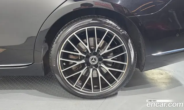 Mercedes-Benz S-Class 2023 4.0 автомат (гидро), миниатюра 7