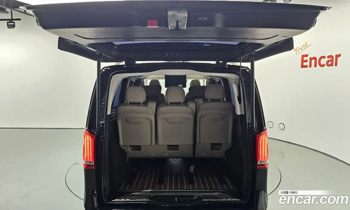 Mercedes-Benz V-Class 2023 1.9 автомат (гидро), фото 26