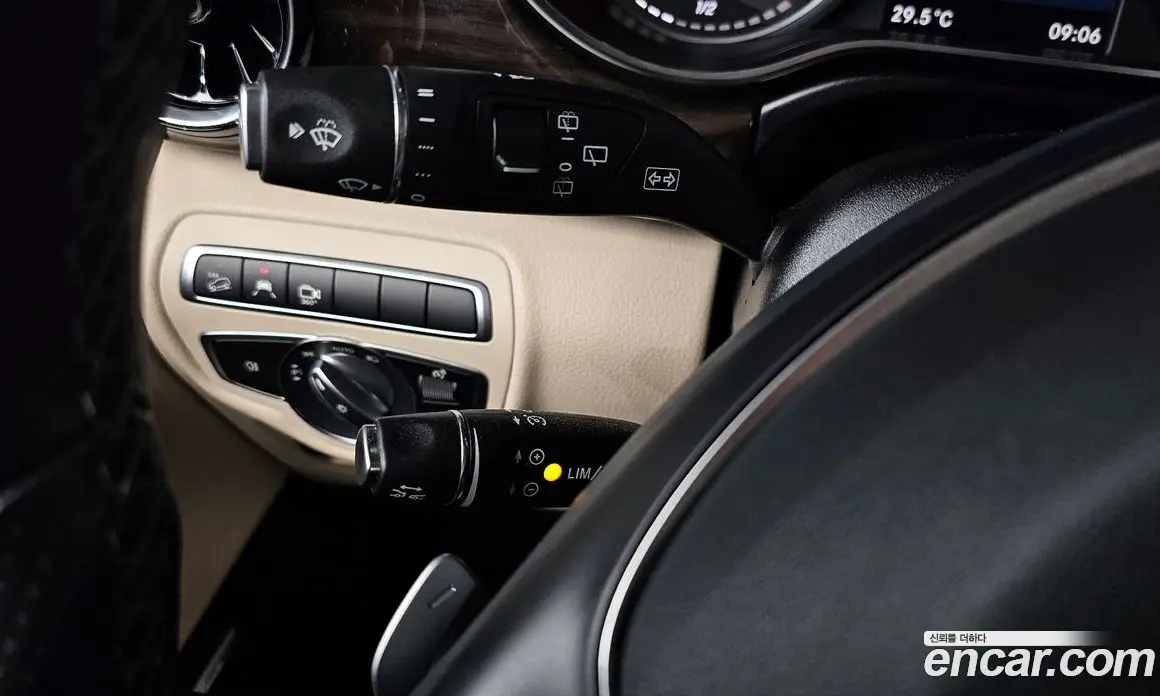 Mercedes-Benz V-Class 2023 1.9 автомат (гидро), фото 28