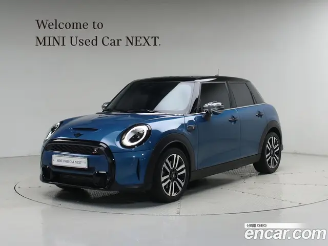 Mini Cooper 2023 2.0 автомат (гидро), миниатюра 1 Mini Cooper 2023 2.0 автомат (гидро), миниатюра 1