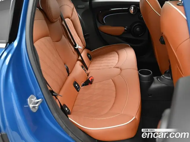 Mini Cooper 2023 2.0 автомат (гидро), миниатюра 12