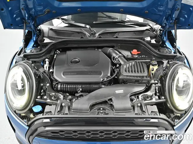 Mini Cooper 2023 2.0 автомат (гидро), миниатюра 8 Mini Cooper 2023 2.0 автомат (гидро), миниатюра 8