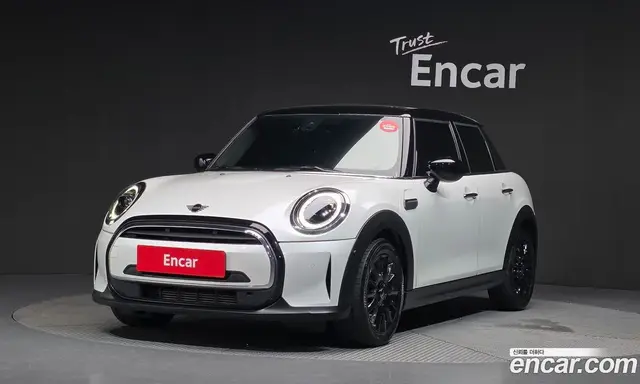 Mini Cooper 2023 1.5 автомат (гидро), миниатюра 1