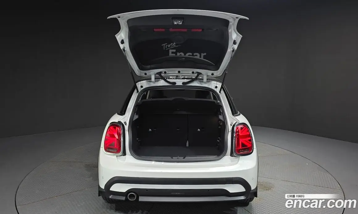 Mini Cooper 2023 1.5 автомат (гидро), фото 25