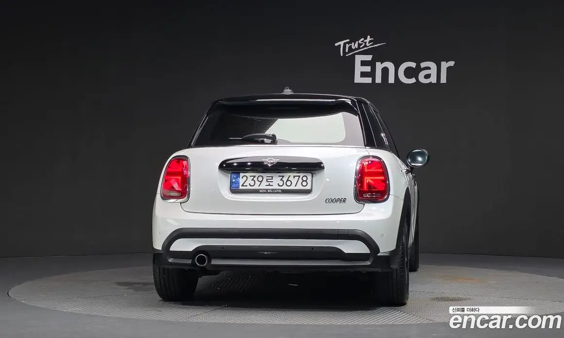 Mini Cooper 2023 1.5 автомат (гидро), фото 4