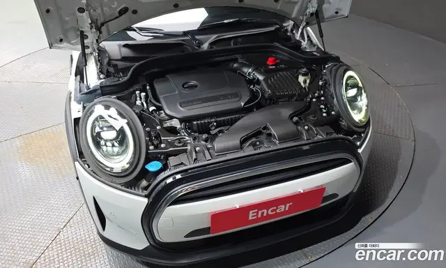 Mini Cooper 2023 1.5 автомат (гидро), миниатюра 6