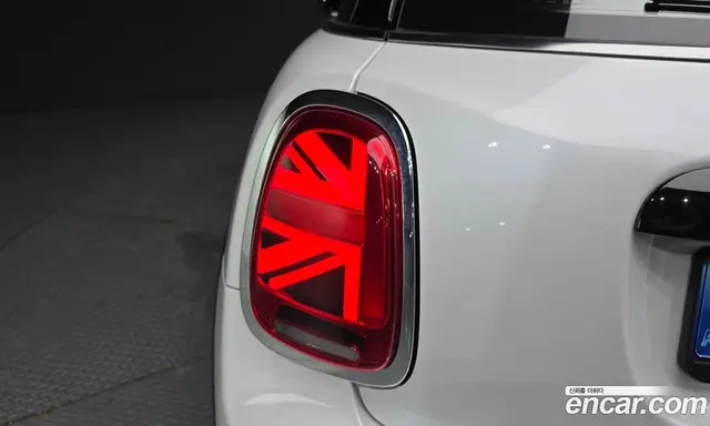 Mini Cooper 2023 1.5 автомат (гидро), миниатюра 9