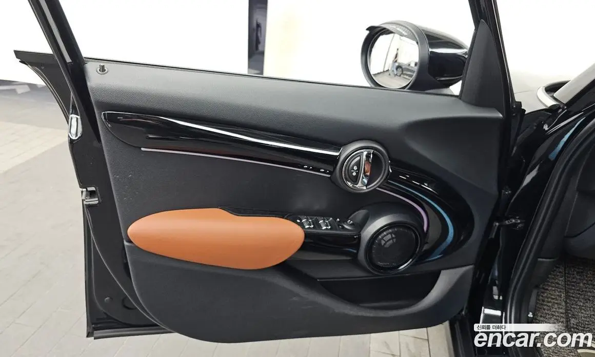 Mini Cooper 2024 2.0 автомат (гидро), фото 14
