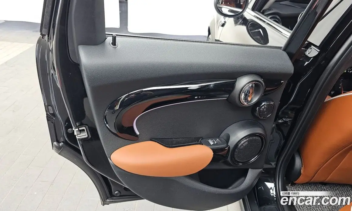 Mini Cooper 2024 2.0 автомат (гидро), фото 15