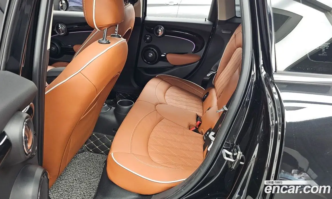 Mini Cooper 2024 2.0 автомат (гидро), фото 16