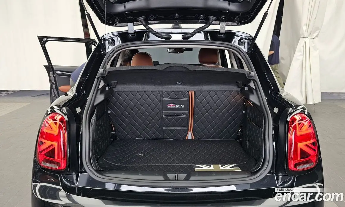 Mini Cooper 2024 2.0 автомат (гидро), фото 26