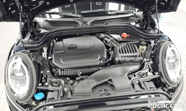 Mini Cooper 2024 2.0 автомат (гидро), миниатюра 6