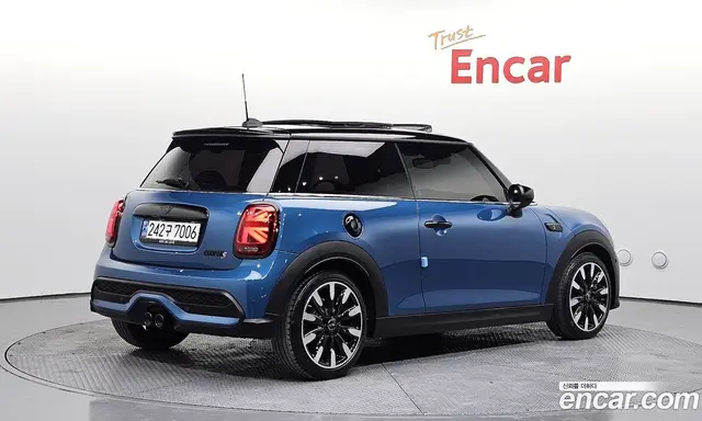 Mini Cooper 2024 2.0 автомат (гидро), миниатюра 2 Mini Cooper 2024 2.0 автомат (гидро), миниатюра 2