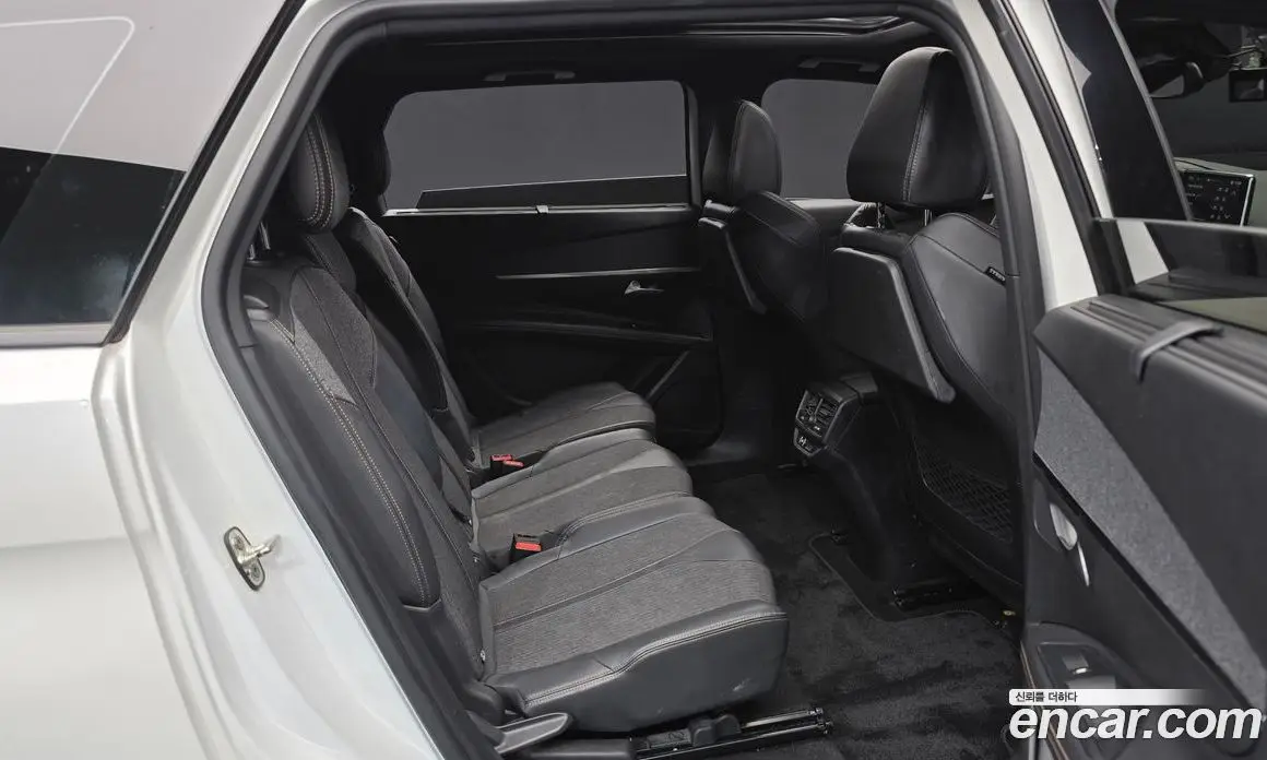 Peugeot 5008 2018 1.6 автомат (гидро), фото 17 Peugeot 5008 2018 1.6 автомат (гидро), фото 17