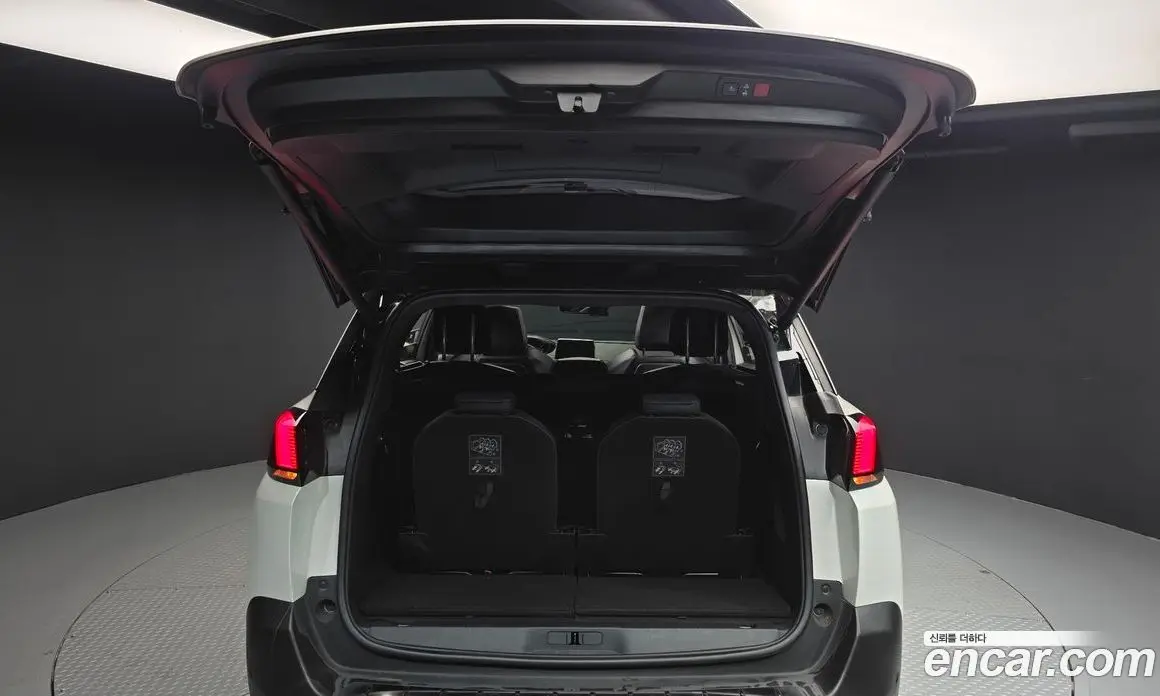 Peugeot 5008 2018 1.6 автомат (гидро), фото 26 Peugeot 5008 2018 1.6 автомат (гидро), фото 26