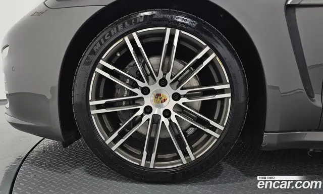 Porsche Panamera 2016 3.6 автомат (гидро), миниатюра 5 Porsche Panamera 2016 3.6 автомат (гидро), миниатюра 5