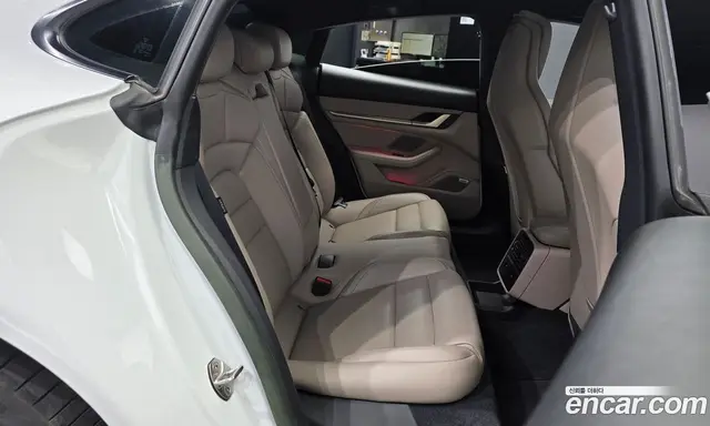 Porsche Taycan 2022 0.1 автомат (гидро), миниатюра 12