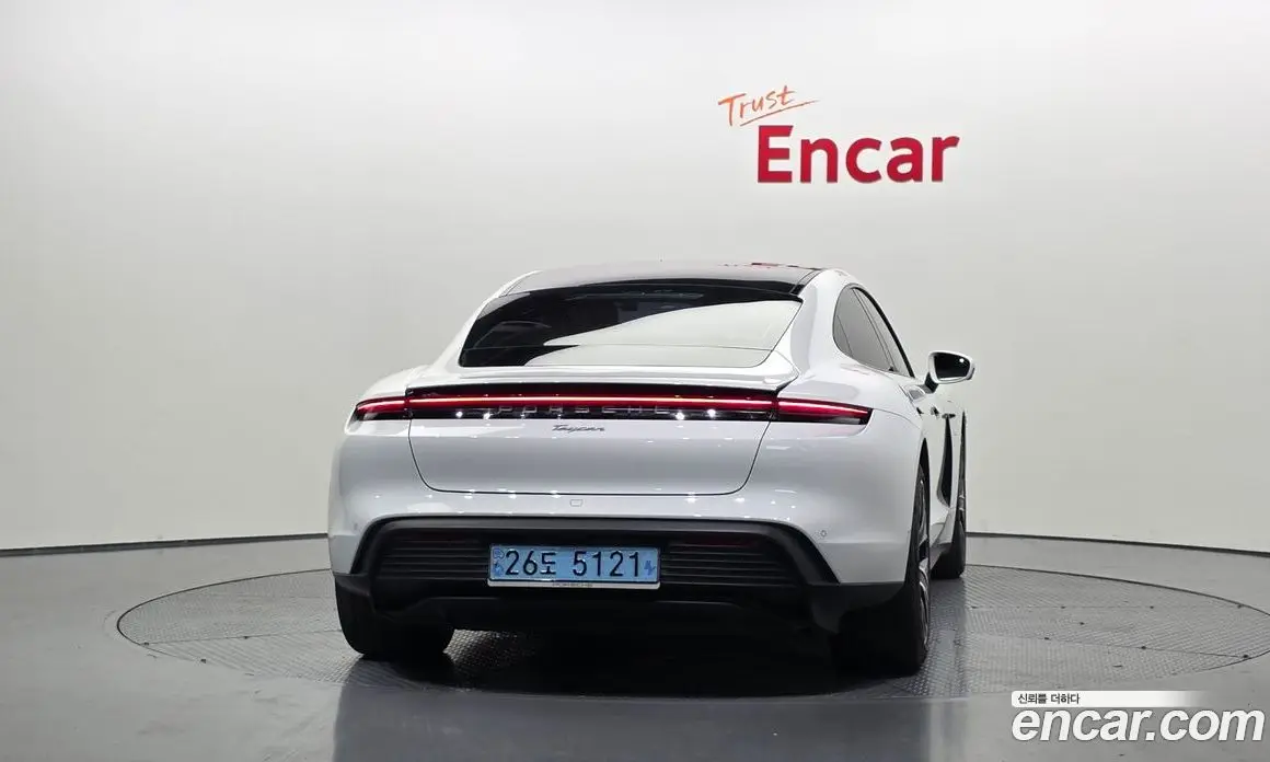 Porsche Taycan 2022 0.1 автомат (гидро), фото 4