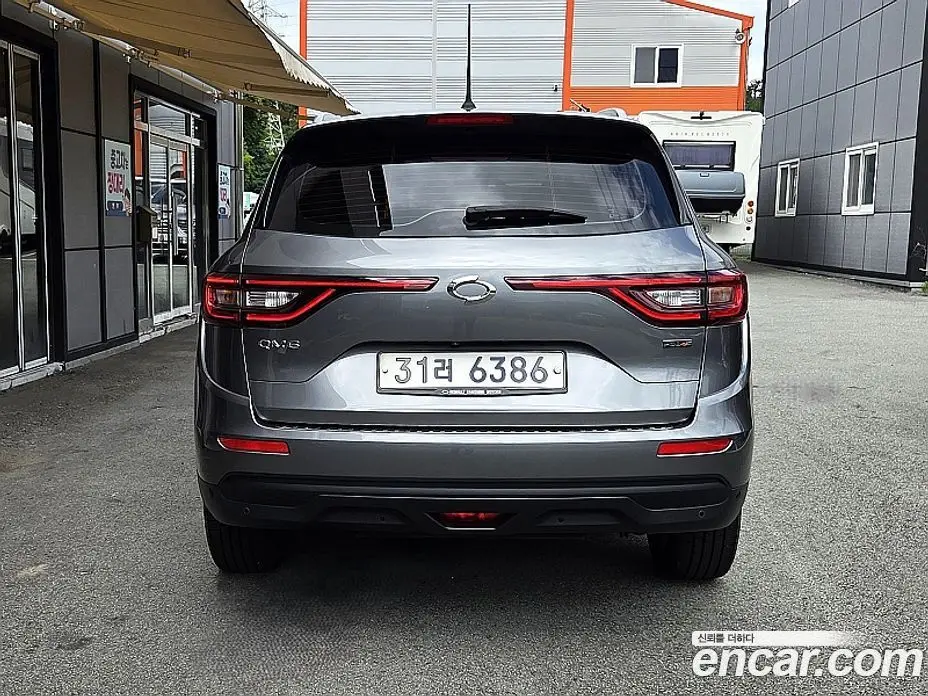 Renault (Samsung) QM6 2017 2.0 автомат (гидро), фото 4 Renault (Samsung) QM6 2017 2.0 автомат (гидро), фото 4