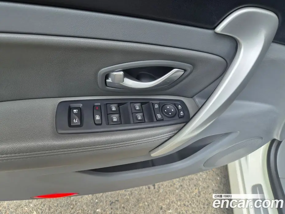 Renault (Samsung) SM5 2010 2.0 автомат (гидро), фото 14 Renault (Samsung) SM5 2010 2.0 автомат (гидро), фото 14