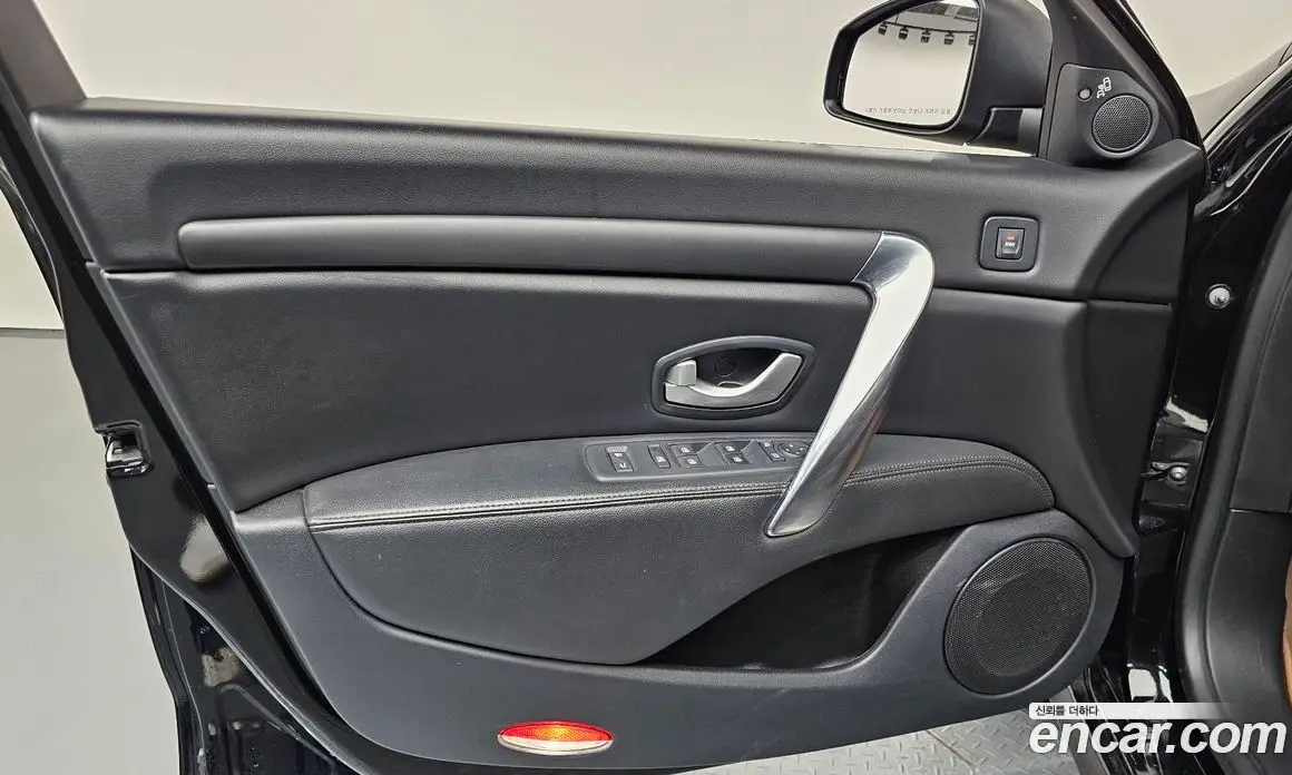 Renault (Samsung) SM7 2015 2.0 автомат (гидро), фото 14 Renault (Samsung) SM7 2015 2.0 автомат (гидро), фото 14
