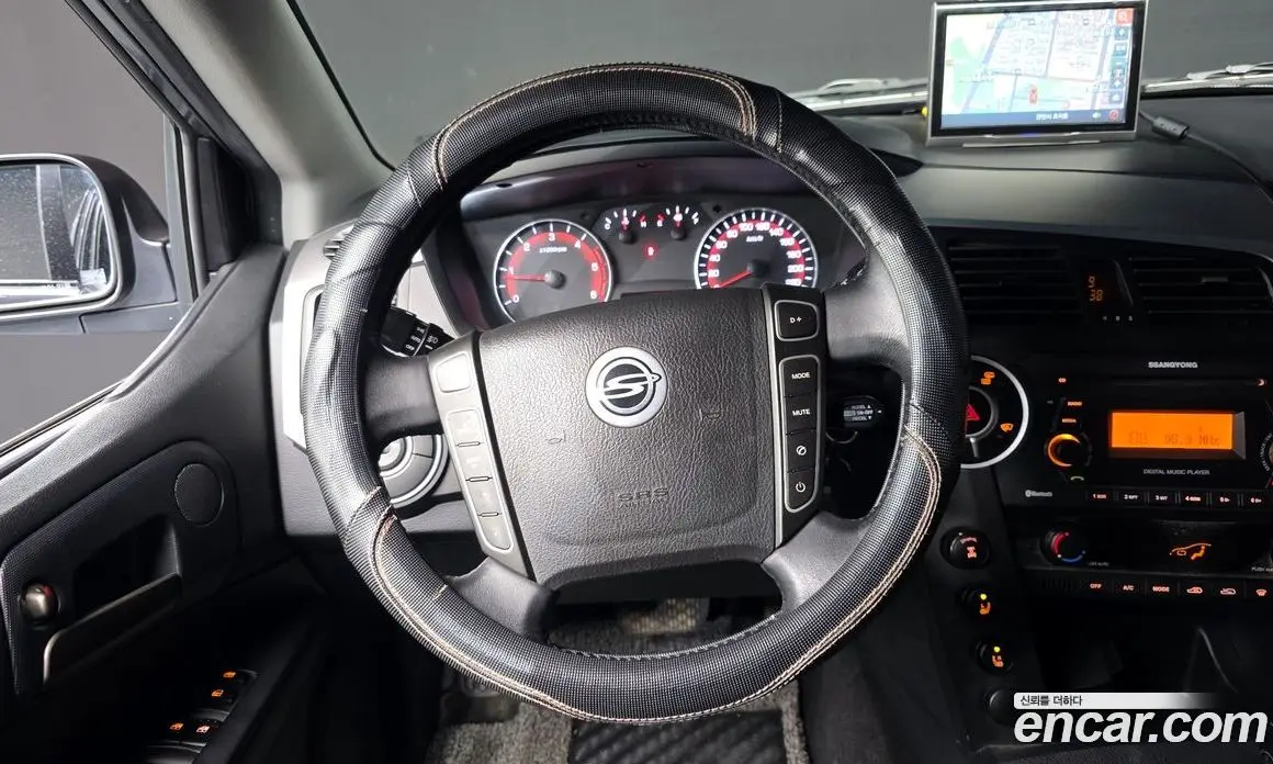 SsangYong Korando 2014 2.0 автомат (гидро), фото 13