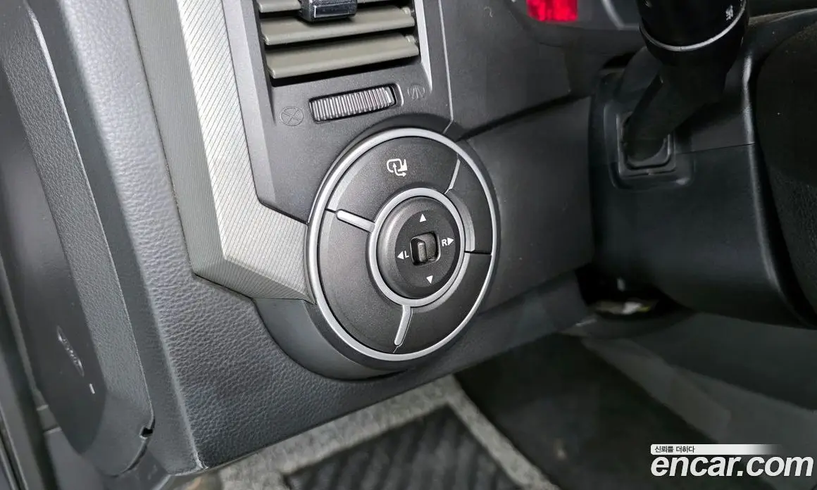 SsangYong Korando 2014 2.0 автомат (гидро), фото 15