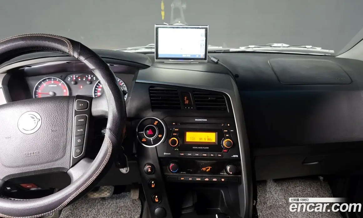 SsangYong Korando 2014 2.0 автомат (гидро), фото 19