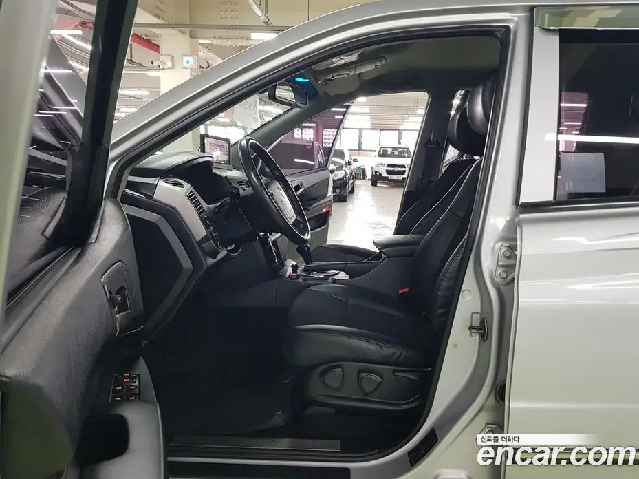 SsangYong Korando 2014 2.0 автомат (гидро), фото 10
