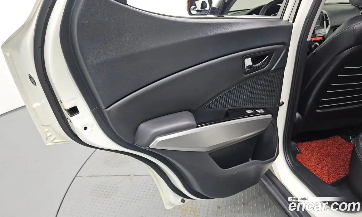 SsangYong TIBOLI 2015 1.6 автомат (гидро), фото 15 SsangYong TIBOLI 2015 1.6 автомат (гидро), фото 15