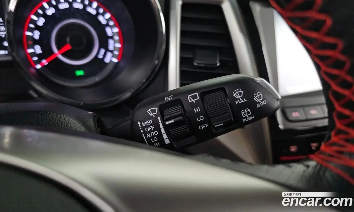 SsangYong TIBOLI 2015 1.6 автомат (гидро), фото 27 SsangYong TIBOLI 2015 1.6 автомат (гидро), фото 27