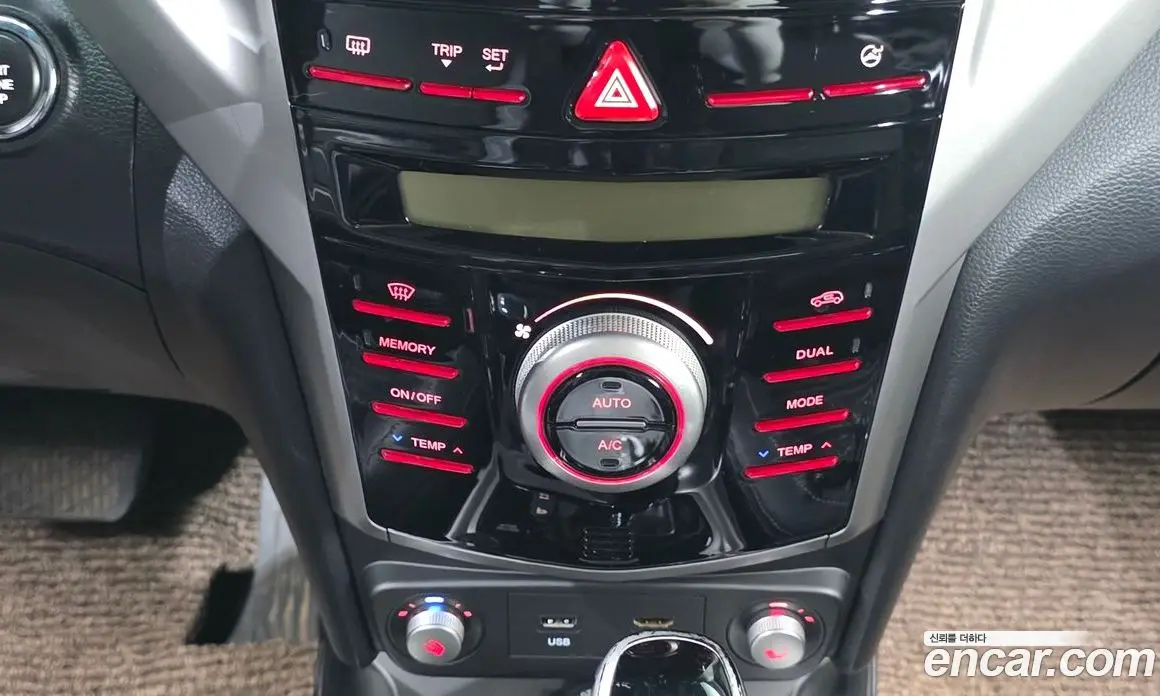 SsangYong TIBOLI 2015 1.6 автомат (гидро), фото 25