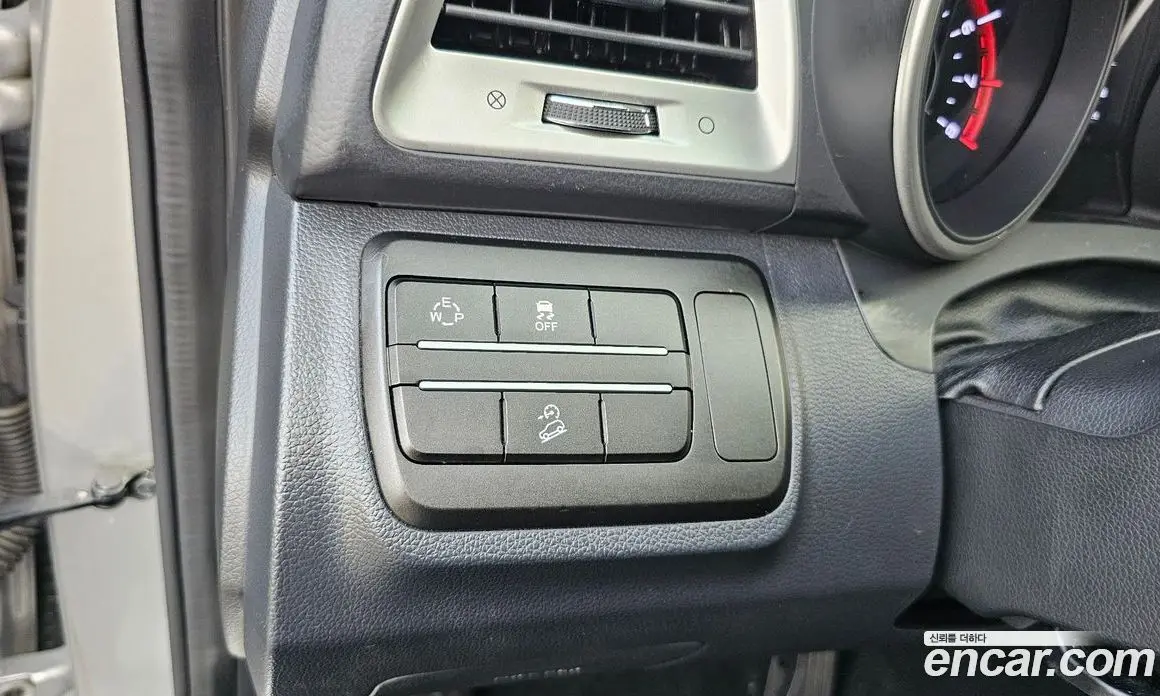 SsangYong TIBOLI 2019 1.6 автомат (гидро), фото 18