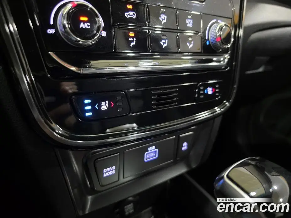 SsangYong TIBOLI 2021 1.5 автомат (гидро), фото 16