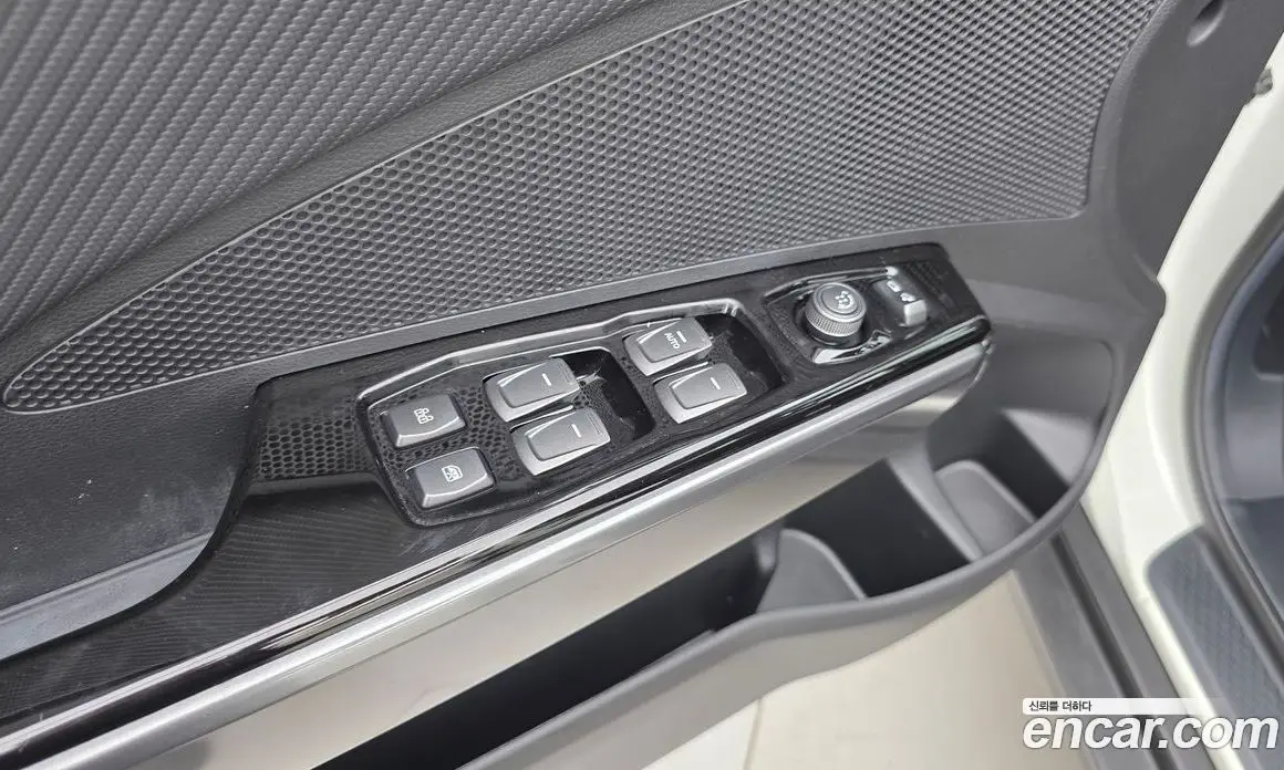 SsangYong TIBOLI 2022 1.5 автомат (гидро), фото 17 SsangYong TIBOLI 2022 1.5 автомат (гидро), фото 17