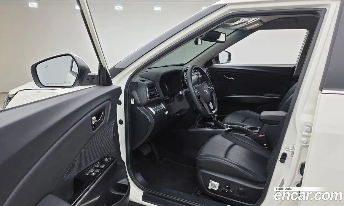 SsangYong TIBOLI 2022 1.5 автомат (гидро), фото 10 SsangYong TIBOLI 2022 1.5 автомат (гидро), фото 10