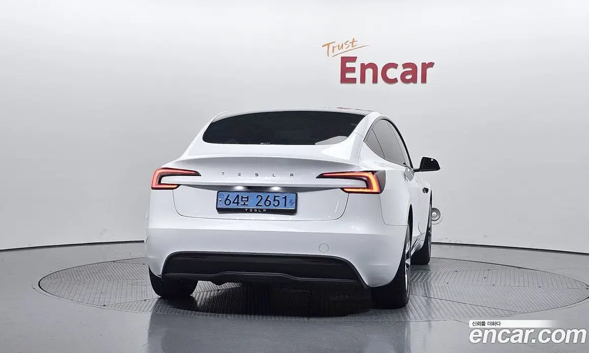 Tesla Model 3 2024 0.2 автомат (гидро), фото 3 Tesla Model 3 2024 0.2 автомат (гидро), фото 3
