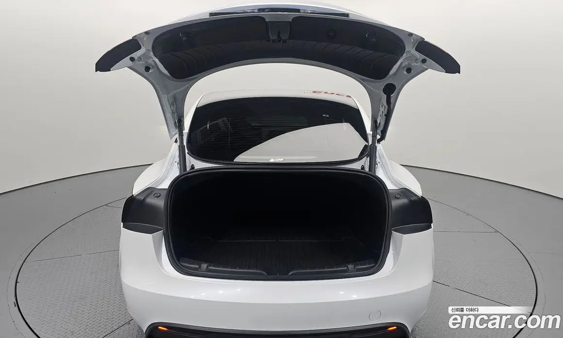 Tesla Model 3 2024 0.2 автомат (гидро), фото 35 Tesla Model 3 2024 0.2 автомат (гидро), фото 35