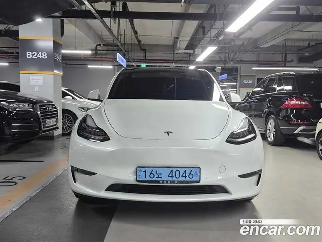 Tesla Model Y 2022 0.1 автомат (гидро), миниатюра 2 Tesla Model Y 2022 0.1 автомат (гидро), миниатюра 2