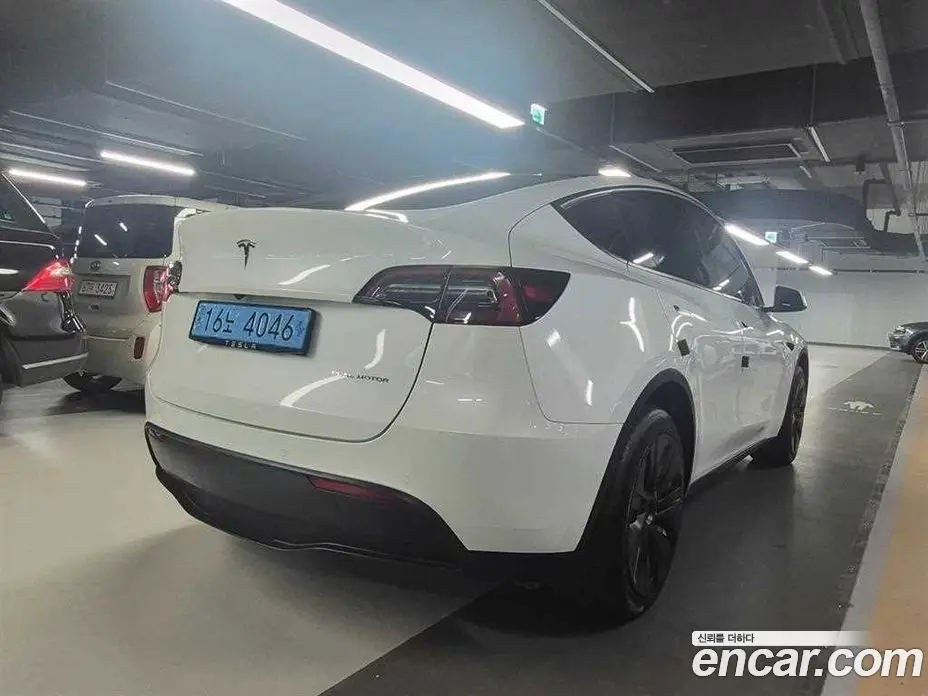 Tesla Model Y 2022 0.1 автомат (гидро), фото 3 Tesla Model Y 2022 0.1 автомат (гидро), фото 3