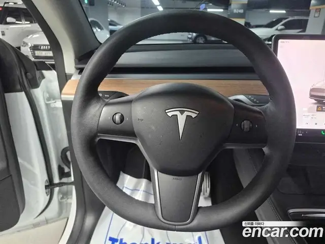 Tesla Model Y 2022 0.1 автомат (гидро), миниатюра 5 Tesla Model Y 2022 0.1 автомат (гидро), миниатюра 5