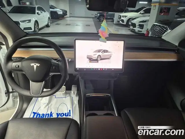 Tesla Model Y 2022 0.1 автомат (гидро), миниатюра 7 Tesla Model Y 2022 0.1 автомат (гидро), миниатюра 7