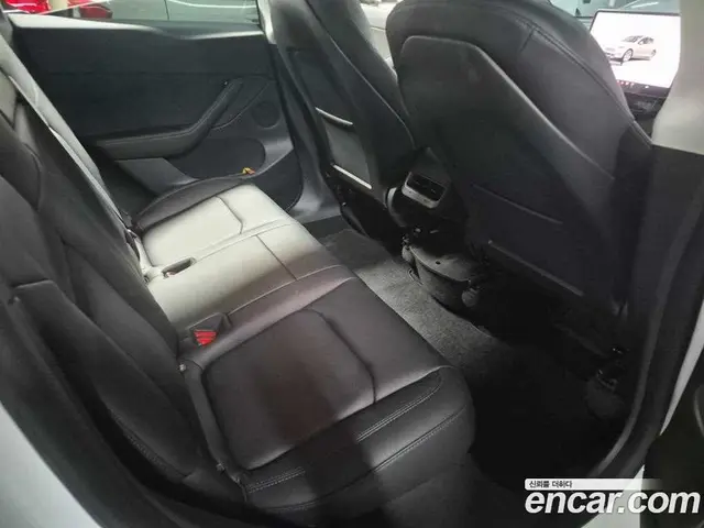 Tesla Model Y 2022 0.1 автомат (гидро), миниатюра 10 Tesla Model Y 2022 0.1 автомат (гидро), миниатюра 10