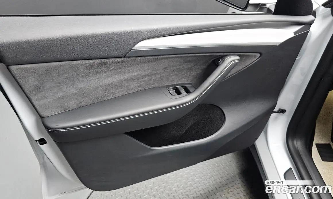 Tesla Model Y 2024 0.2 автомат (гидро), фото 13 Tesla Model Y 2024 0.2 автомат (гидро), фото 13