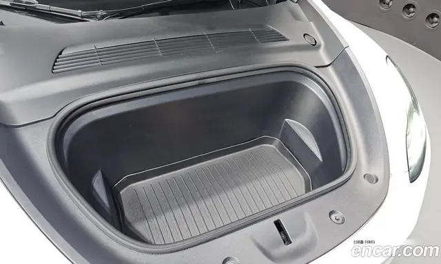 Tesla Model Y 2024 0.2 автомат (гидро), миниатюра 5 Tesla Model Y 2024 0.2 автомат (гидро), миниатюра 5