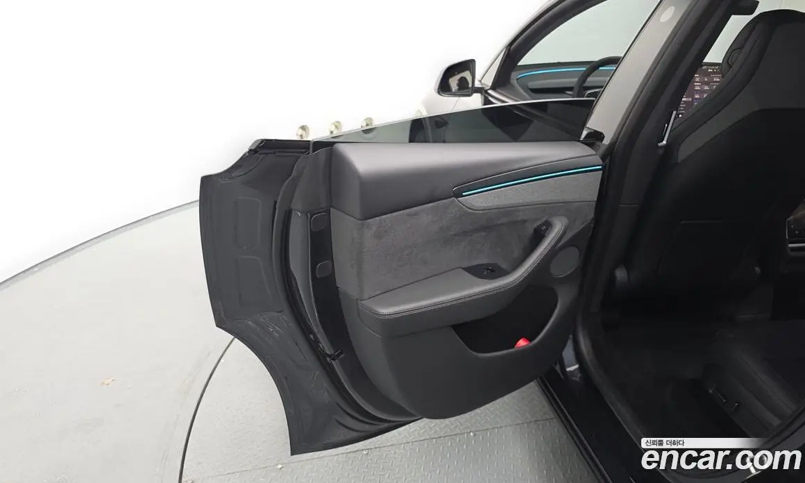 Tesla Model Y 2026 0.2 автомат (гидро), фото 14 Tesla Model Y 2026 0.2 автомат (гидро), фото 14