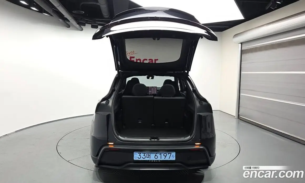Tesla Model Y 2026 0.2 автомат (гидро), фото 25 Tesla Model Y 2026 0.2 автомат (гидро), фото 25